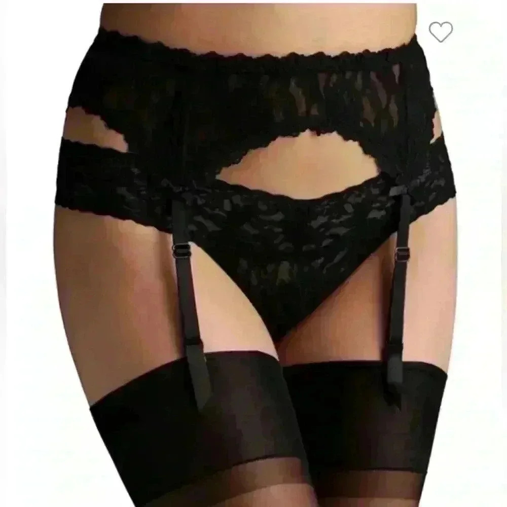 New Hanky Panky Lace Garter Belt Hanky Panky
Signature Lace Garter NWOT $45 sm
